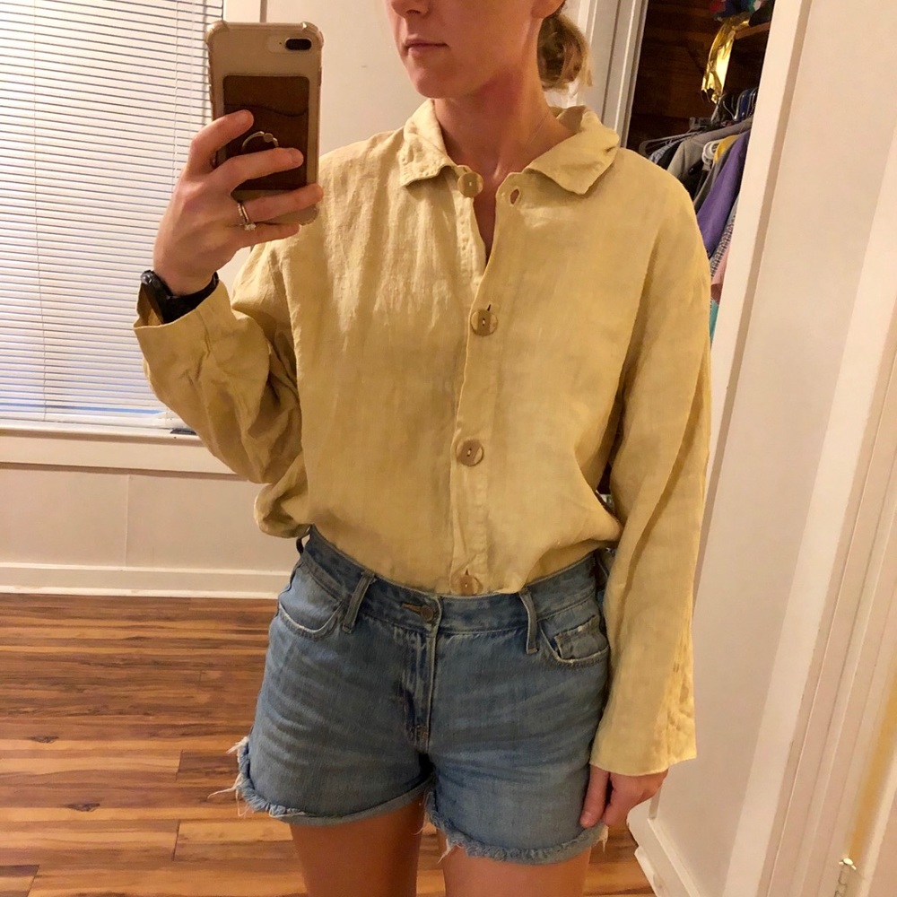 ❌SOLD❌Vintage Linen Button Down